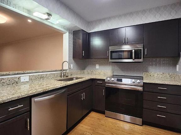 2nd image of 9 Garden Villa Dr
