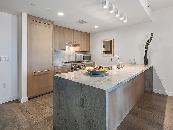 3rd image of 1755 Ocean Ave APT 501