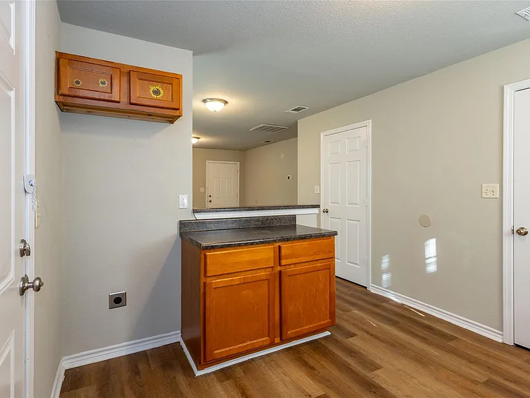 4120 Brandon St — Photo 9