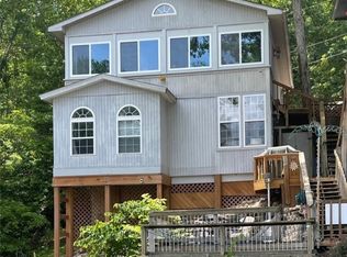 26509 Mesa Dr, Rocky Mount, MO 65072