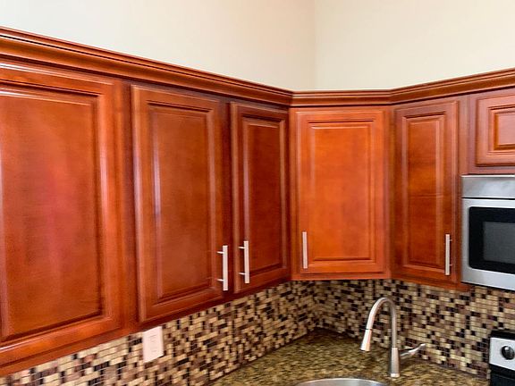 4th image of 3011 Olinville Ave