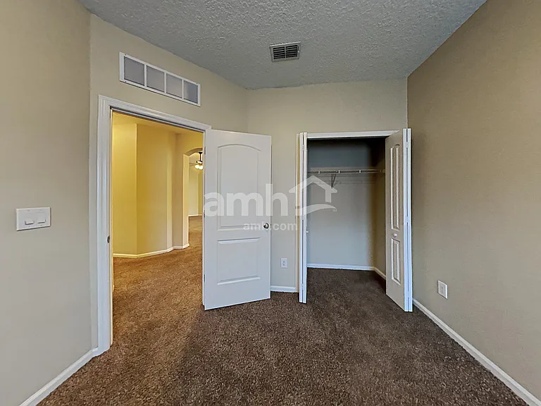 11390 Oaklawn Rd — Photo 15
