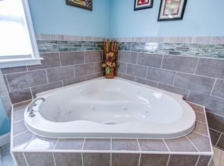 1256 Fitzwatertown Rd, Roslyn, PA 19001