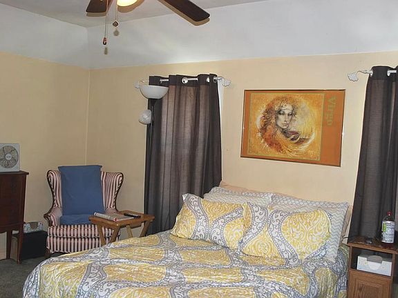 5th image of 10815 S Avenue O