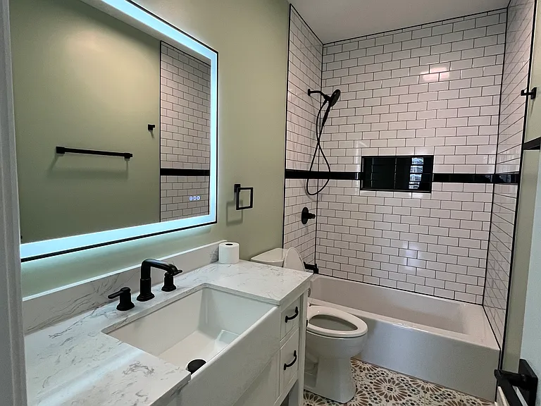 2651 W Maypole Ave — Photo 25