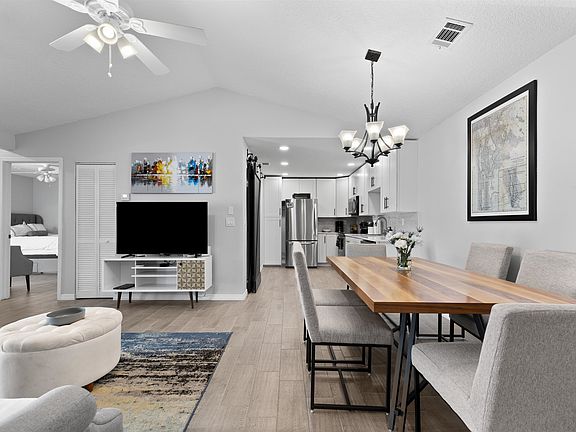 4th image of 21 Fountain Of Youth Blvd APT D