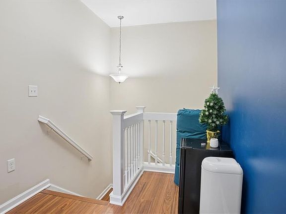 3rd image of 2409 Leytonstone Dr