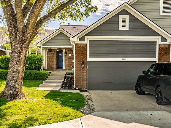 2nd image of 7849 Clearwater Cove Dr