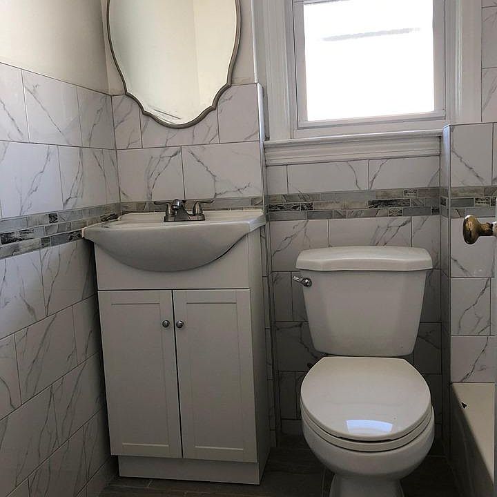 1st image of 1981 E 16th St #2