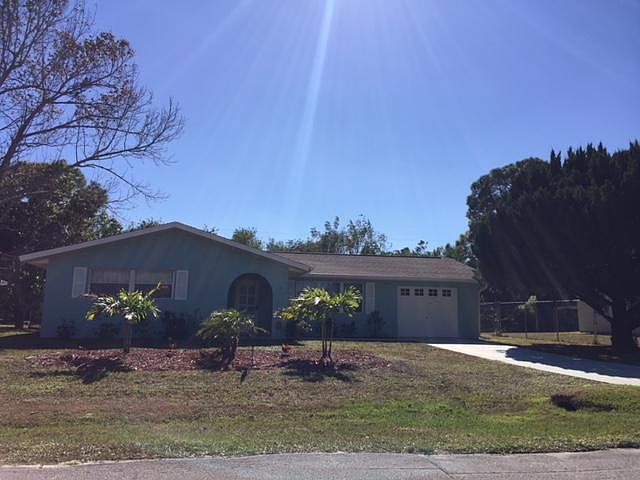 1st image of 779 NW Cardinal Drive