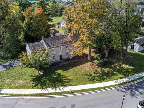 1776 Atlas Dr, Frederick, MD 21702