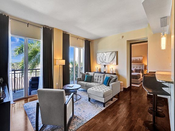 2nd image of 2617 NE 14th Avenue #305