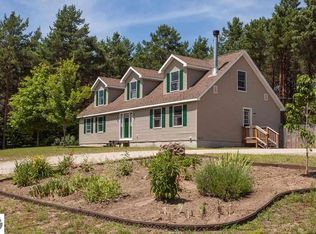 20216 Hatty Ln, Interlochen, MI 49643