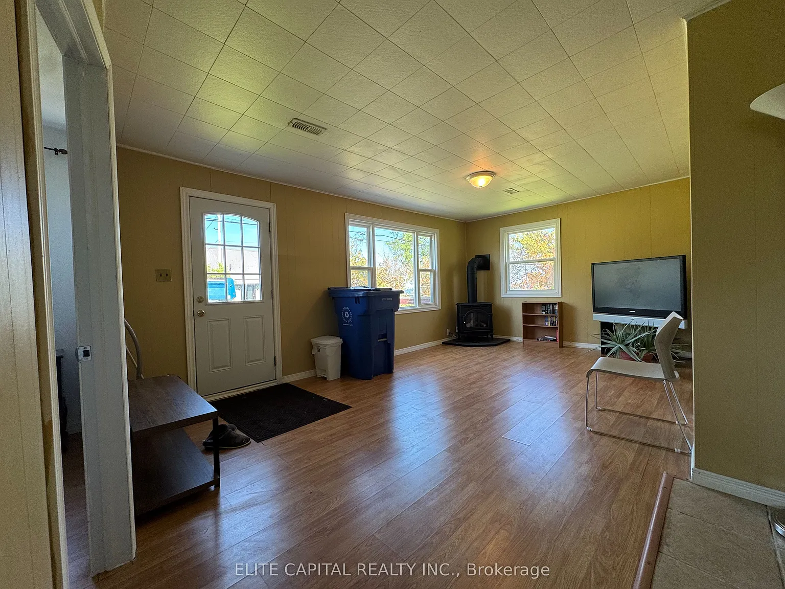 3 bed, $2,000 — Photo 3