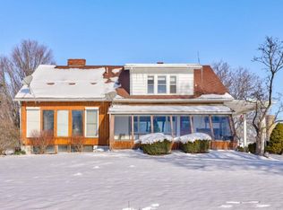 8122 Beard Rd, Avoca, MI 48006