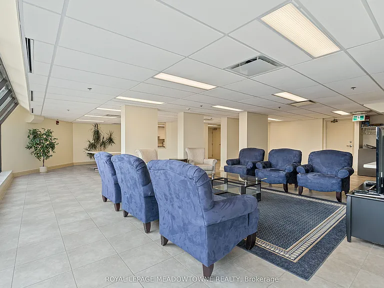 1230 Marlborough Ct #506 — Photo 31