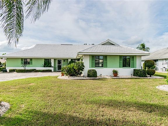 2nd image of 1721 S Pebble Beach Blvd