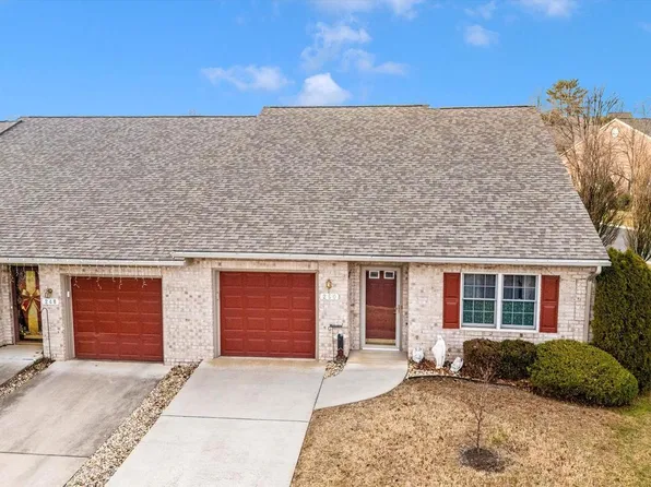 250 Sunbrook Ln #132, Hagerstown, MD 21742