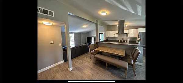 12212 Bradford Pl — Photo 3