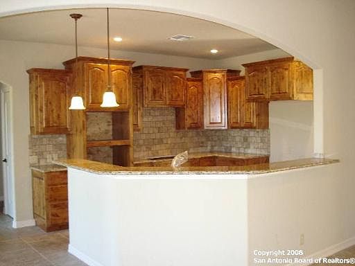 4th image of 711 DRESDEN WOOD DR