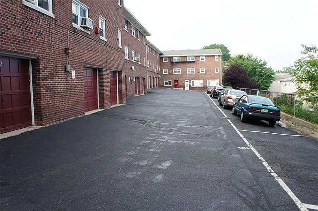 Bergenwood Apartments — Photo 6
