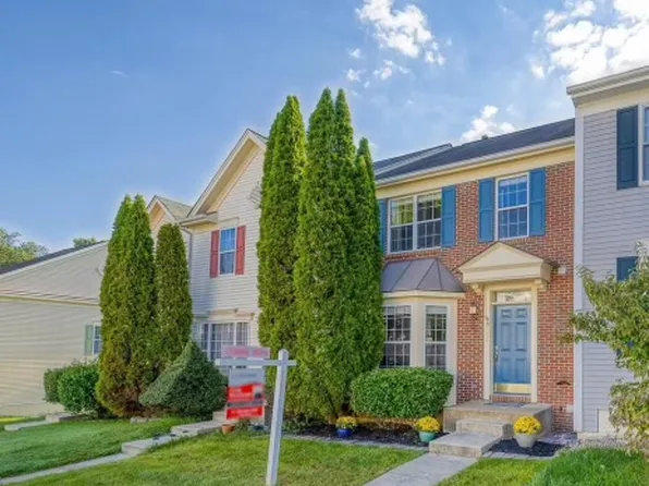 9472 Black Hawk Ct, Manassas Park, VA 20111