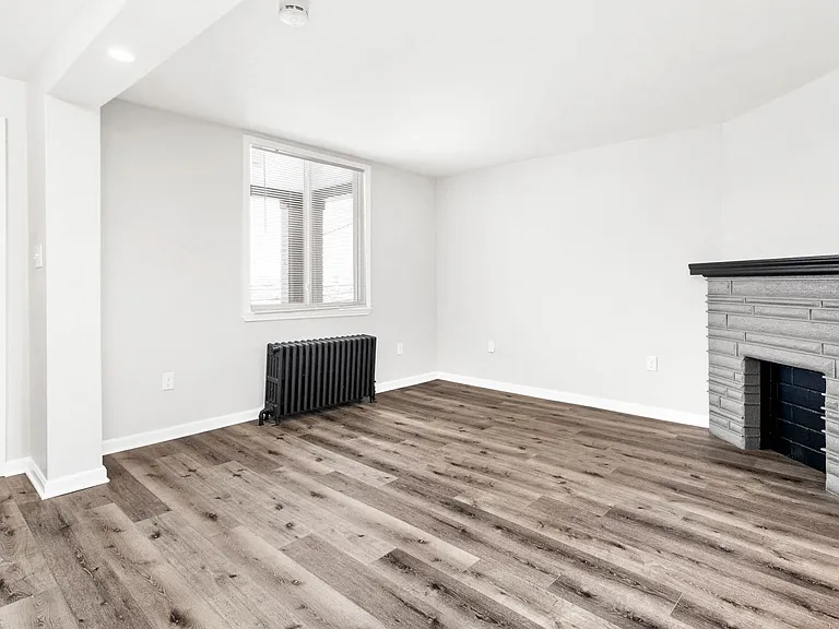 122 Kirk Ave — Photo 3