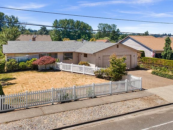 2nd image of 1912 Tacoma Road