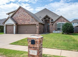 13913 Drakes Way, Yukon, OK 73099