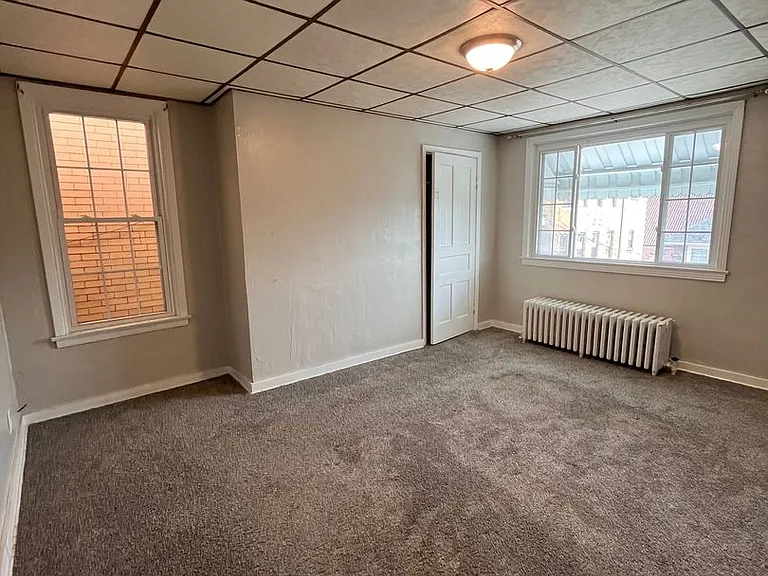 109 Kenova St — Photo 19