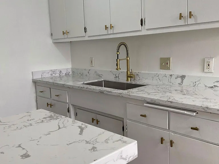 911 N Harper Ave #2 — Photo 8