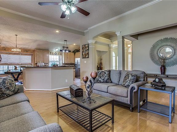 4th image of 1417 Sandlewood Dr