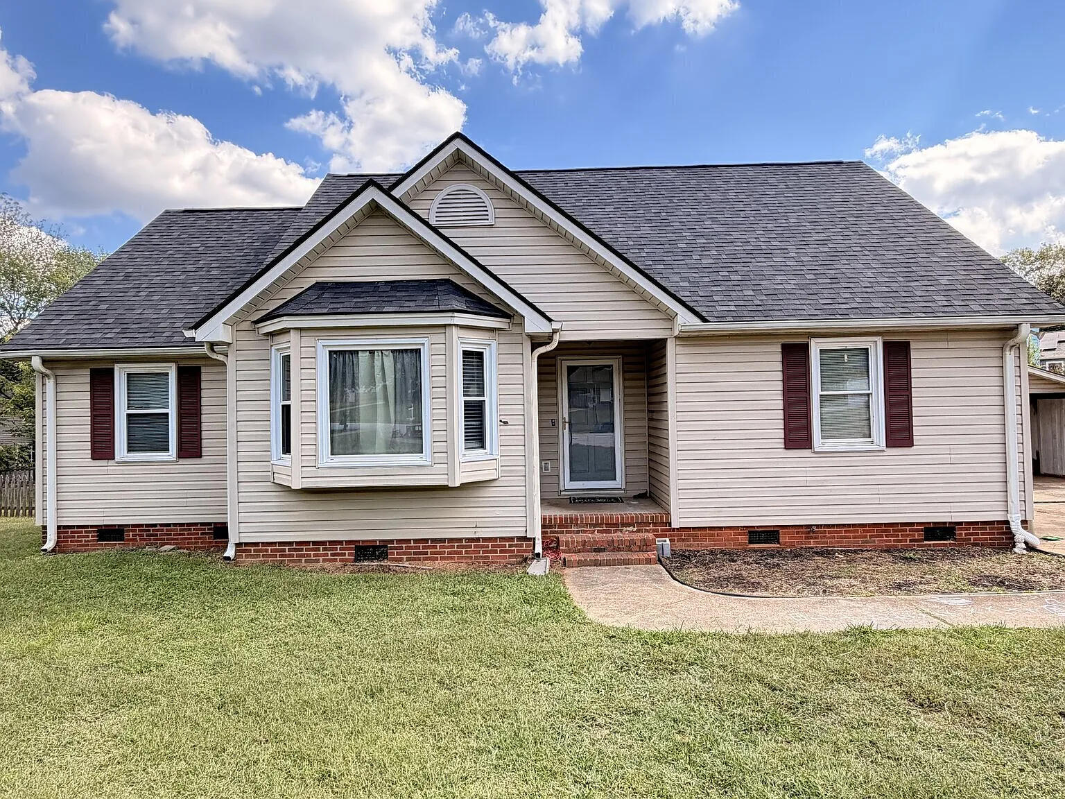 3bd House for Rent in Simpsonville — Photo 2