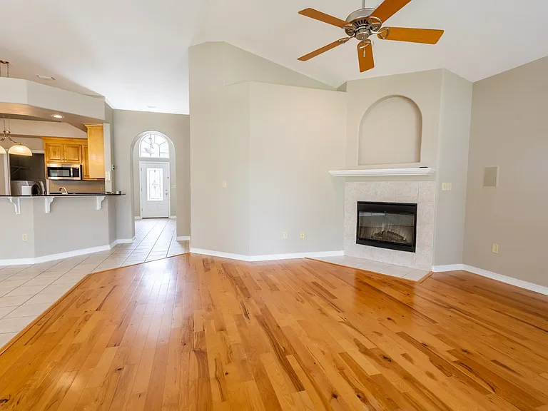 5805 Dunbar Cir — Photo 5