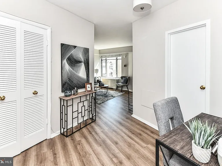 1711 Massachusetts Ave NW #802 — Photo 3