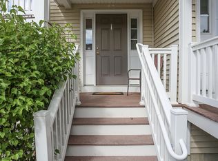 95 Hackett Hill Rd, Manchester, NH 03102