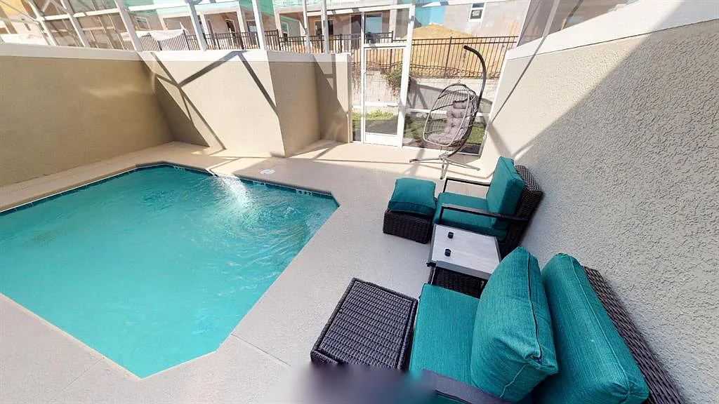 4 bed, 3.0 bath, 1914 sqft, $2,950 — Photo 4