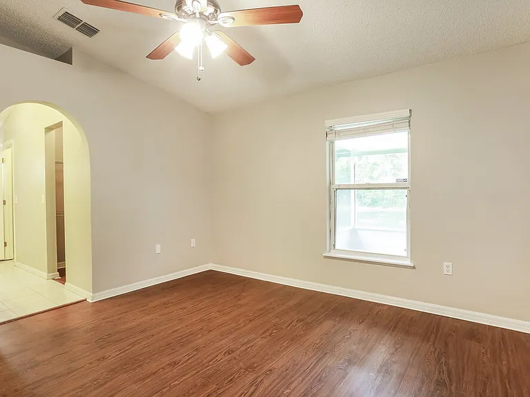 7390 Overland Park Blvd — Photo 12