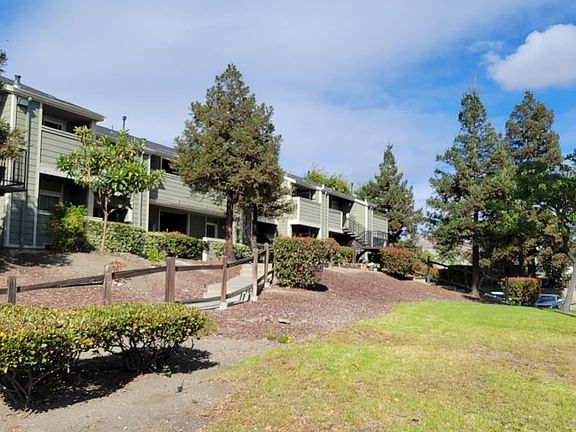 3rd image of 2020 Castlebury Dr