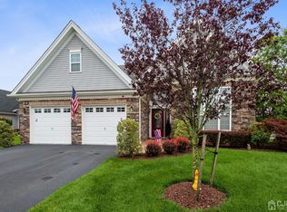 2 Olympia Dr, Monroe Township, NJ 08831