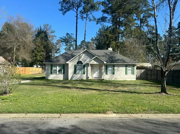 102 Eagles Landing Dr, Thomasville, GA 31792