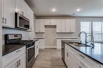 921 Waterview Dr — Photo 9