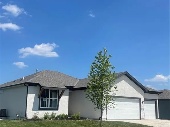 25213 W 148th Pl, Olathe, KS 66061