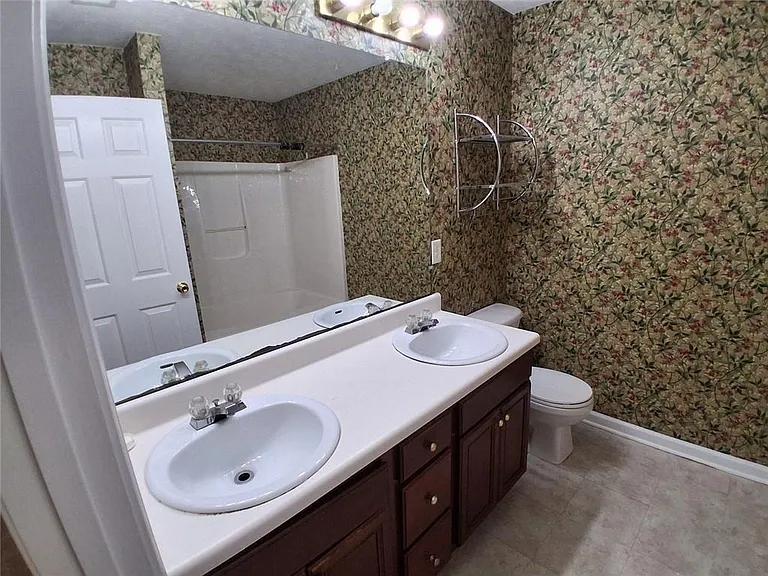 3617 Oakland Spring Ct — Photo 21