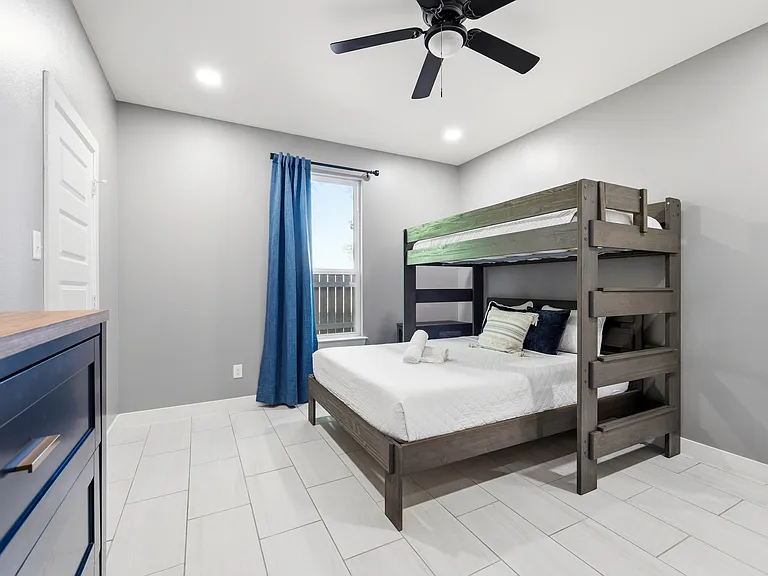 3425 Shelley Blvd — Photo 33
