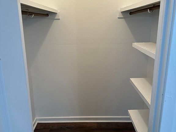 4th image of 420 Vieux Orleans Cir