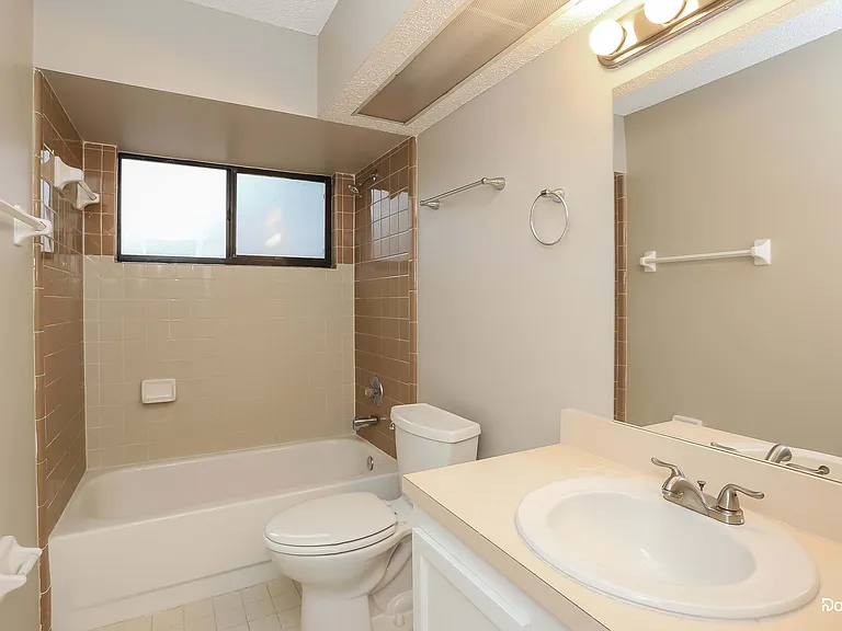 6507 Diamond Leaf Ct S — Photo 12