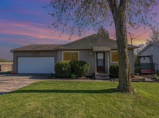 3044 Carla Dr, Saginaw, MI 48604