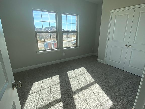 4th image of 1489 Perrin Ln