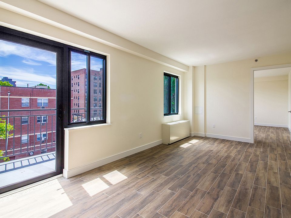 1st image of 25-27 23rd St #1R